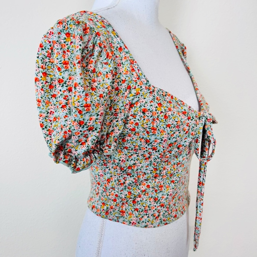 Green & Red Ditsy Floral Milkmaid Ruched Tie Bust Puff Short Sleeve Crop Blouse - Picture 3 of 6